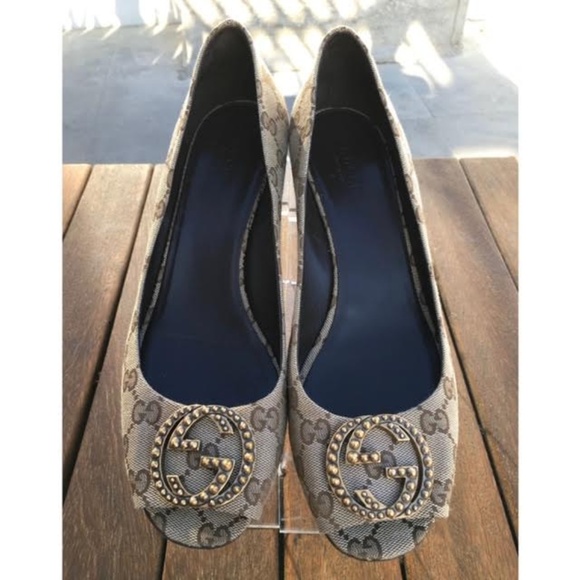 Auth. GUCCI Studded logo Peep-Toe Pump Size 40 1/2 - Picture 2 of 8